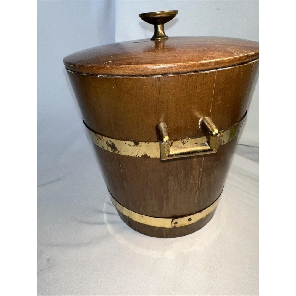 Walnut Salad Bowls this vintage